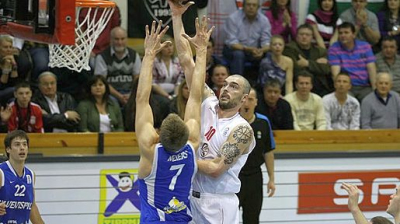 Arī BK "Ventspils" un " Szolnoki Olaj" sērijā būs nepieciešama trešā spēle.
Foto: fibaeurope.com