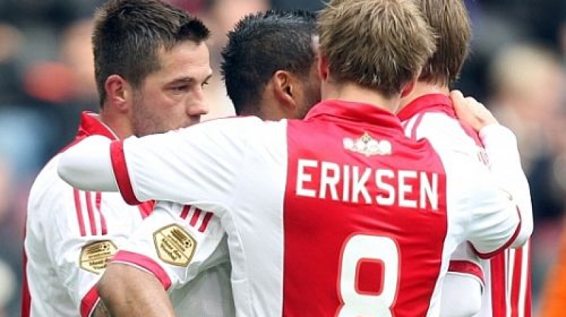 "Ajax" atkal 1. vietā
Foto: fcupdate.nl