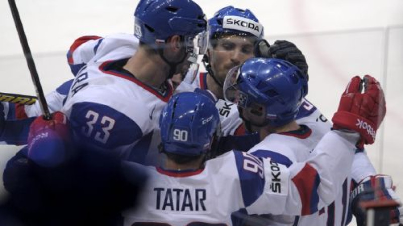 Slovākijas izlase atzīmē vārtus
Foto: AFP/Scanpix