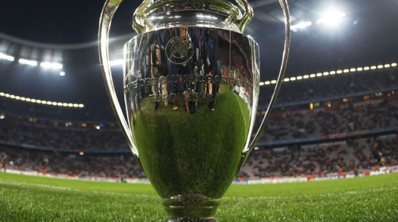 UEFA Čempionu līgas trofeja Minhenes "Allianz" arēnā
Foto: AP/Scanpix