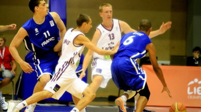 Rolands Šmits aizsardzībā
Foto: Juris Kalniņš