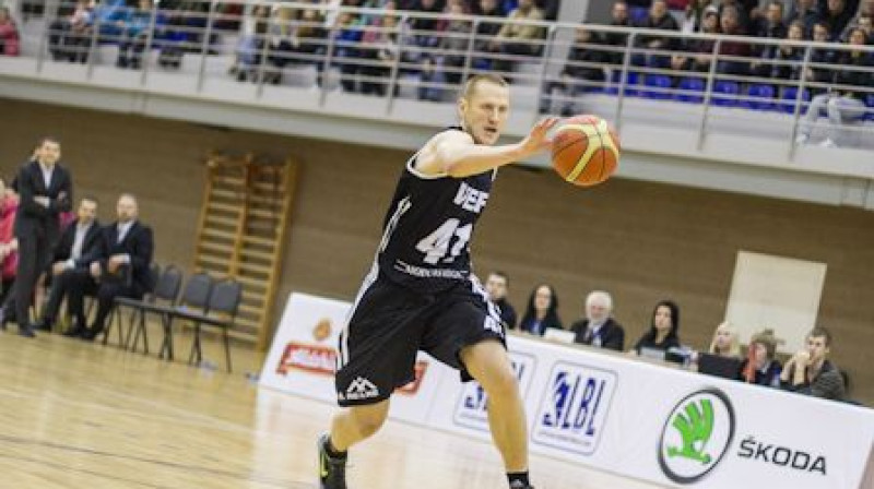 Bijušais "Neptunas" uzbrucējs Donāts Zavacks tagad pārstāv Rīgas VEF rindas 
Foto: Mikus Kļaviņš, VEF Rīga