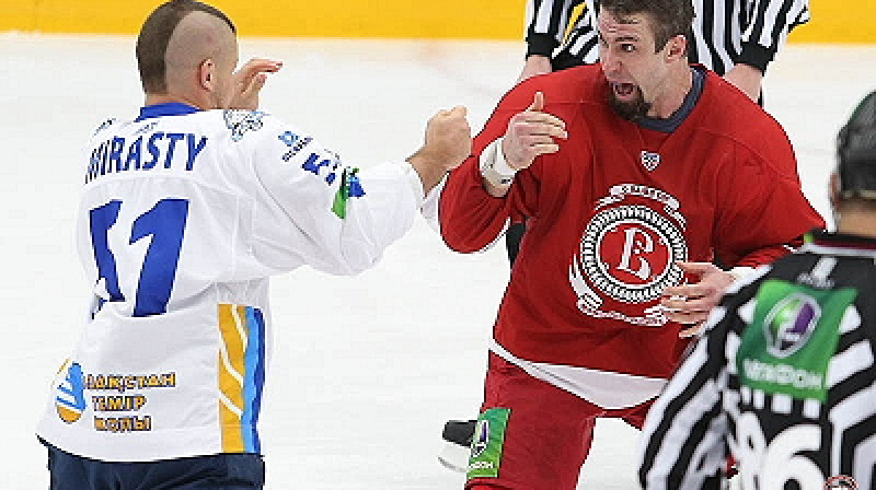KHL piecu sezonu laikā Čehovas Vitjaz ir prezentējusi virkni pretendentu uz KHL neciešamāko personāžu Top 5. Tomēr viņi nav vienīgie. Foto: hcvityaz.ru