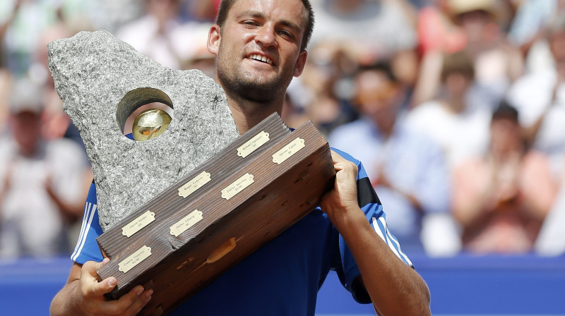 Mihails Južnijs ar smago Gštādes trofeju
Foto: AFP/Scanpix