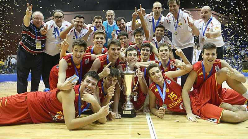 Spānijas basketbolisti 18. augustā Kijevā triumfēja Eiropas U16 čempionātā
Foto: www.fibaeurope.com