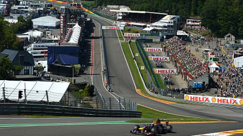 Fetels "Eau Rouge" līkumā
Foto: AFP/Scanpix