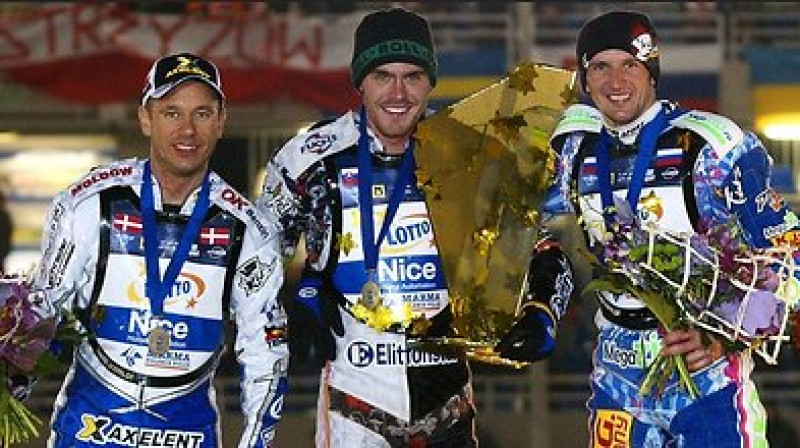 Eiropas čempionāta goda pjedestāls (no kreisās): vicečempions Nikijs Pedersens, čempions Martins Vaculiks un bronzas medaļas ieguvējs Grigorijs Laguta.