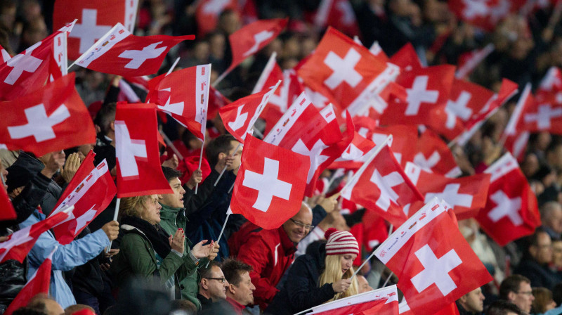 Šveices futbola līdzjutēji
Foto: SIPA/Scanpix