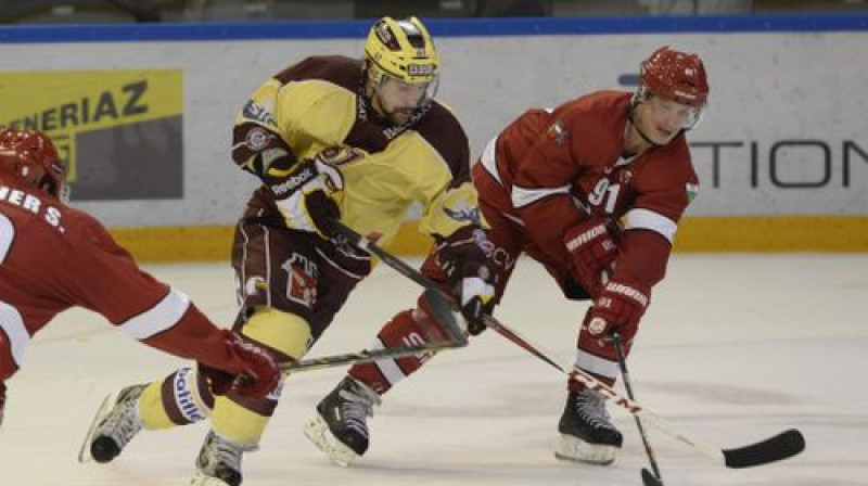 Kaspars Daugaviņš (dzeltenā)
Foto:gshc.com