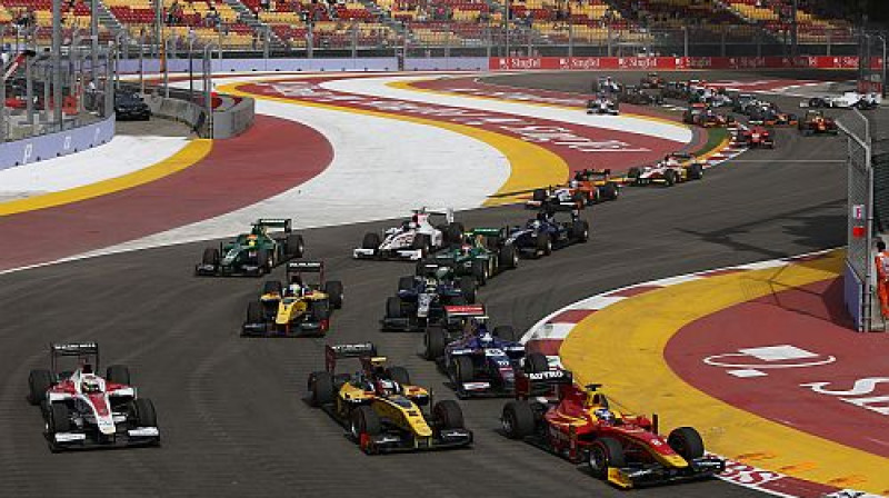 GP2 sacīkšu starts
Foto: racing-engineering.com