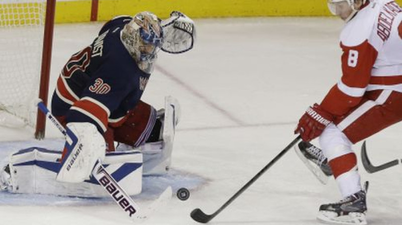 Henriks Lundkvists "Red Wings" hokejistiem sevi pārspēt neļāva
Foto:AP/Scanpix