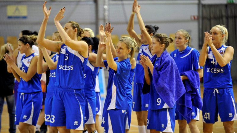 Cēsu basketbolistes
Foto: Romāns Kokšarovs, "Sporta avīze", f64