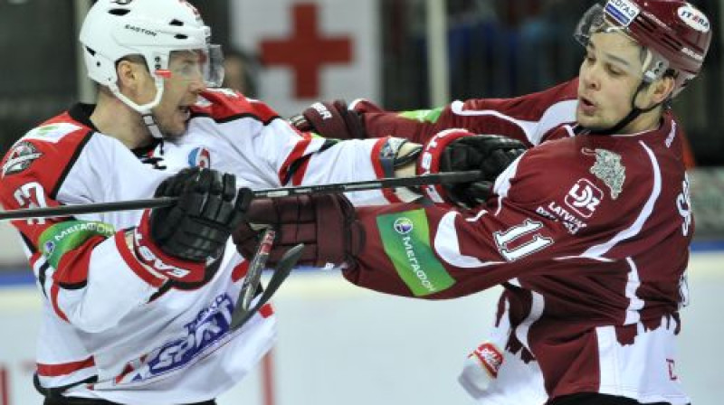 Peters Podhradskis un Kristaps Sotnieks
Foto: Romāns Kokšarovs, Sporta Avīze, f64