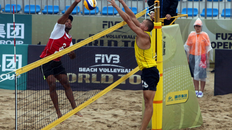 Edvarts Buivids blokā
Foto: www.fivb.org