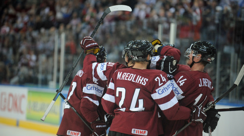 Latvija pārsteidz Somiju un pirmo reizi pasaules čempionātu sāk ar uzvaru.
Foto: Ediijs Pālens, Leta