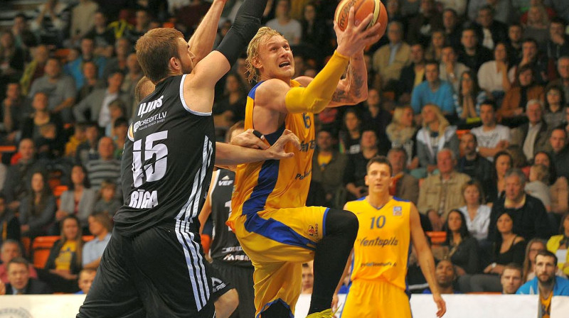 Jānis Timma: 11 punktu, 11 atlēkušās bumbas un 9 rezultatīvas piespēles Aldaris LBL ceturtajā finālspēlē.
Foto: bkventspils.lv