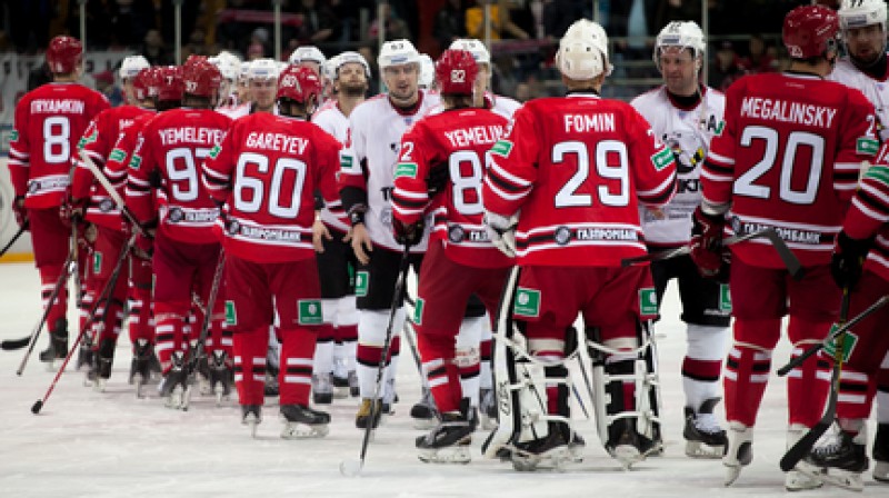 Jekaterinburgas "Avtomobilist" spēlētāji 
Foto: hc-avto.ru