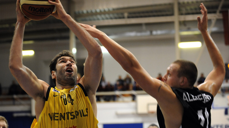 Georgijos Ciakos savainojumu dēļ nespēja aizvadīt pilnvērtīgu sezonu Ventspilī.
foto: Romāns Kokšarovs ("Sporta Avīze")