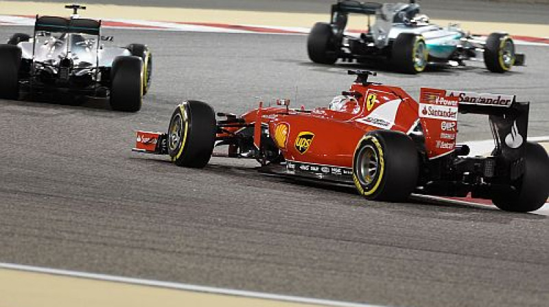 Fetels seko "Mercedes" formulām
Foto: AFP/Scanpix