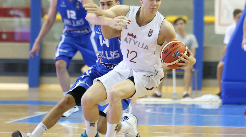 Roberts Pāže spēlē pret Grieķiju
Foto: www.fibaeurope.com