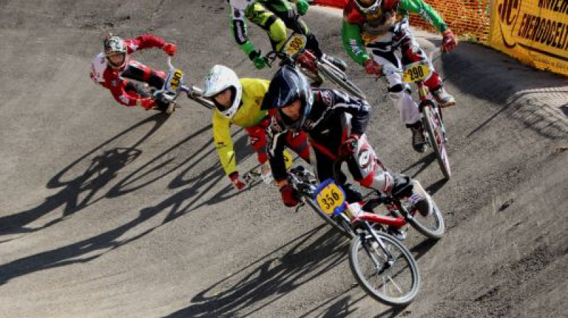 SMScredit.lv BMX čempionāts sestdien turpināsies Madonā.
Foto: Ervijs Rītiņš