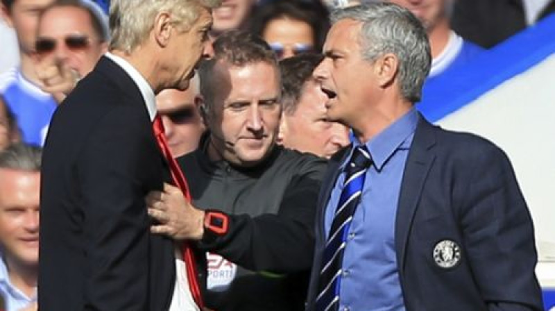 Arsēns Vengers pret Žuzē Mourinju pēdējā tikšanās reizē "Stamford Bridge"
Foto: AP/Scanpix