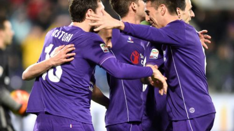 ''Fiorentina'' futbolisti atzīmē pirmo vārtu guvumu
Foto: LaPresse/Scanpix