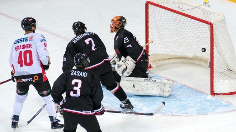 Mihaels Grābners mačā pret Japānu
Foto: IIHF