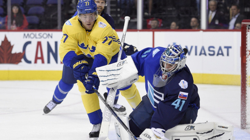 Eiropa cer uz vārtsargu Jaroslavu Halāku. Zviedrija - uz Viktoru Hedmanu un spožo aizsardzību
Foto: AP/Scanpix