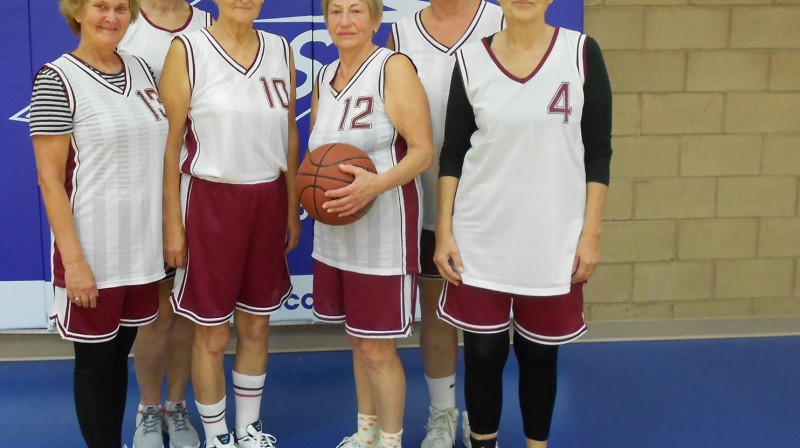 Latvijas basketbolistes - Hunstman World Senior Games vicečemiones.
Foto: no personīgā arhīva