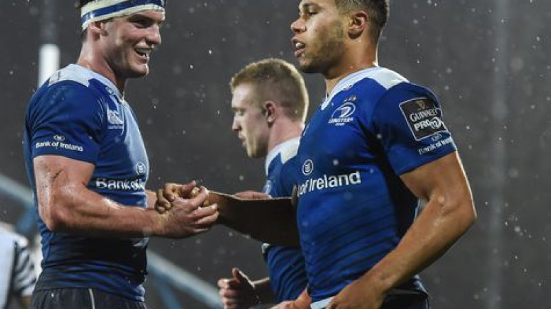 Adams Birns (no kreisās) ar komandas biedriem
Foto: leinsterrugby.ie