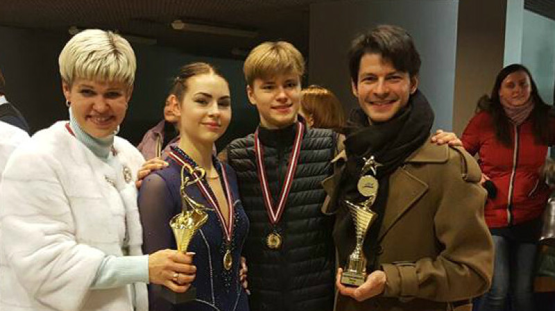 Jekaterina Platonova, Angelina Kučvaļska, Deniss Vasiļjevs, Stefans Lambjēls 
Foto: Latvijas Slidošanas asociācija