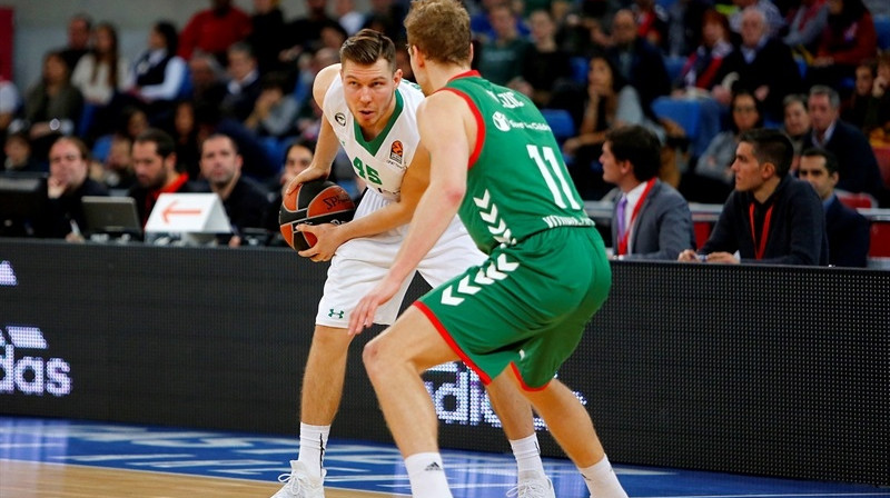 Dairis Bertāns un Jaka Blažičs 
Foto: euroleague.net