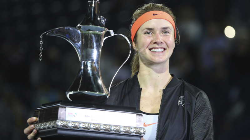 Eļina Svitoļina Dubaijā ar savu pirmo "Premier" trofeju
Foto: AP/Scanpix