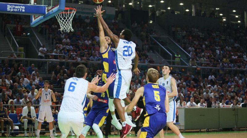 Bosnija un Hercegovina pret Zviedriju
Foto: FIBA