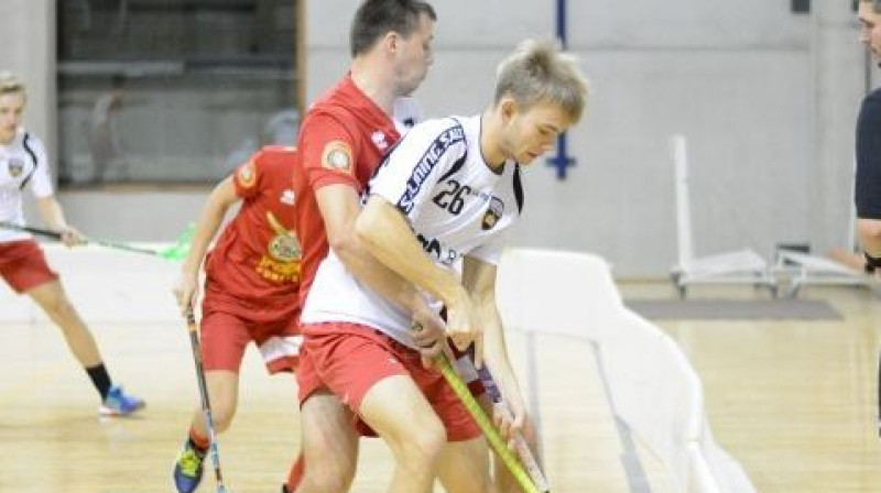 Eduards Stūre vēl Ulbrokas komandas kreklā (#26)
Foto: Floorball.lv