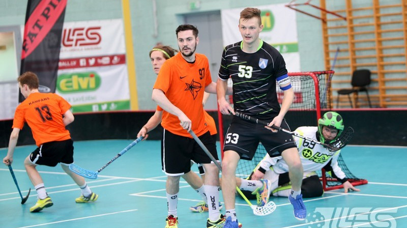 Baušķenieks Valdis Vāvers (#53) 
Foto: Floorball.lv