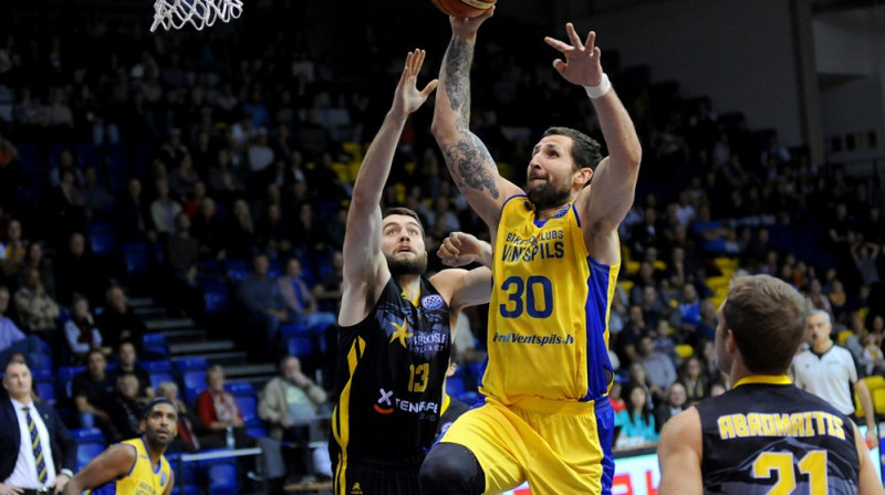 Ronalds Zaķis iznīcina "Tenerife" aizsardzību 
Foto: FIBA