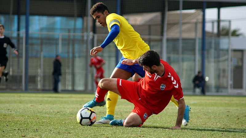 Amansiu Fortess cīņā par bumbu
Foto: Lorca Futbols Club