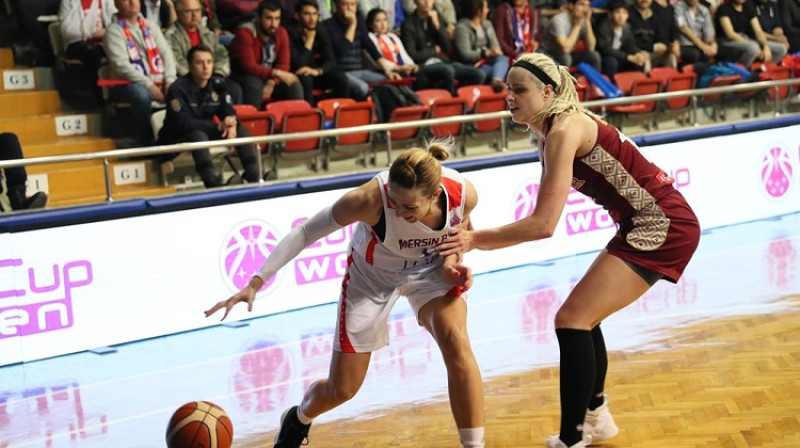 Aija Putniņa spēlē pret Venēciju
Foto: FIBA