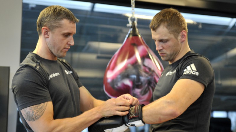 Sandis Kleins un Mairis Briedis
Foto: Romāns Kokšarovs/f64