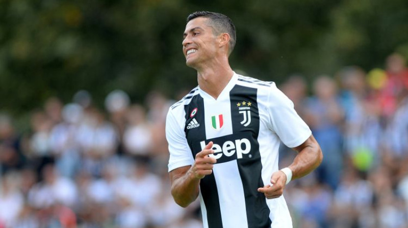 Krištianu Ronaldu pārbaudes spēlē "Juventus" sastāvā
Foto: Reuters/Scanpix