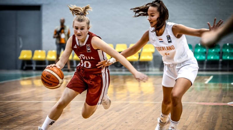 Elizabete Bulāne spēlē pret Nīderlandi
Foto: FIBA