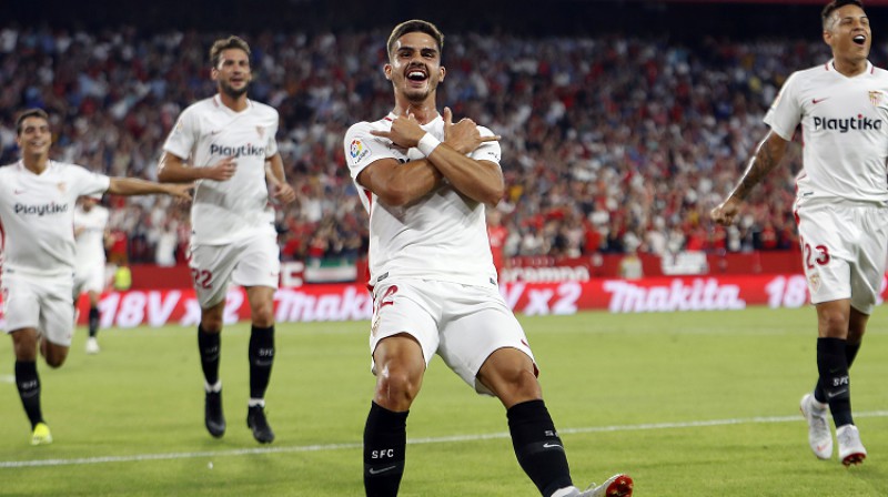 Divu vārtu autors "Sevilla" labā - Andrē Silva
Foto: AP/Scanpix