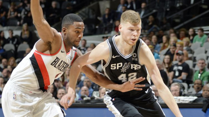 Dāvis Bertāns spēlē pret "Trail Blazers". Foto: Sanantonio Spurs