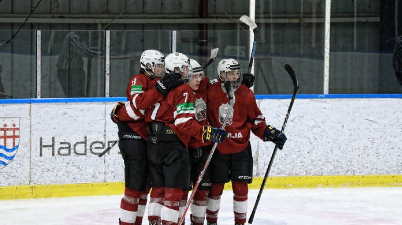 Latvijas U20 izlase. Foto: Taņa Longa, LHF.lv