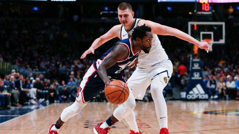 Patriks Beverlijs un Nikola Jokičs. Foto: Reuters/Scanpix