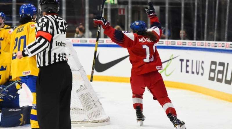 Čehijas hokejistēm divas uzvaras divos mačos. Foto: IIHF