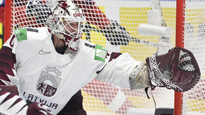 Elvis Merzļikins. Foto: Romāns Kokšarovs/F64