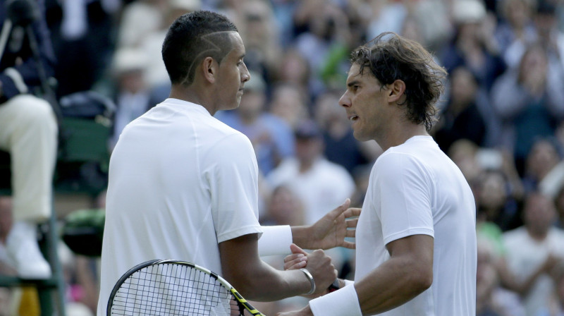 Niks Kirioss un Rafaels Nadals Vimbldonā pirms pieciem gadiem. Foto: Reuters/Scanpix
